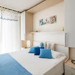 Hotel apartamentowy Mavip 4*