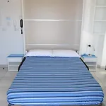 Mavip Aparthotel 4*