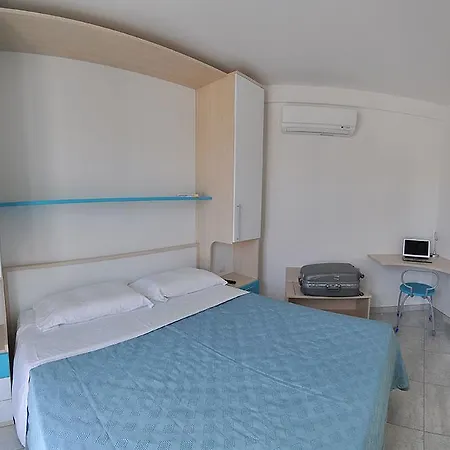 Mavip 4*